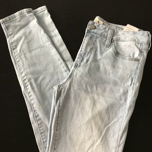 Liverpool Light Denim Stretch Skinny Jeans